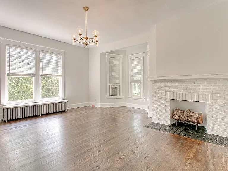 2343 Park Ave #F — Photo 1