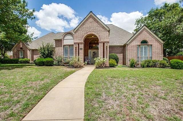 1st image of 2106 Highland Meadow Dr