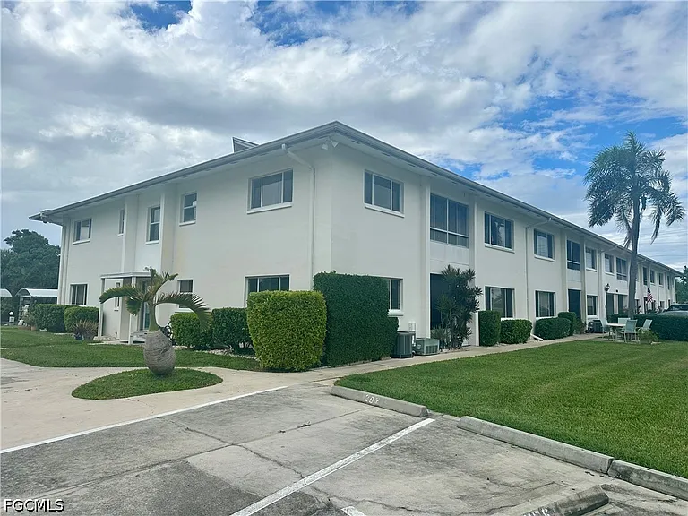4802 Tudor Dr #102 — Photo 19