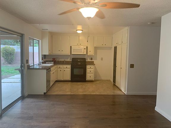 3rd image of 1725 Kiowa Crest Dr