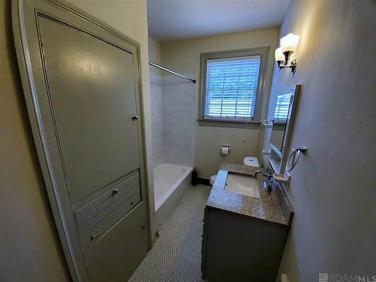 2211 Tulip St #3 — Photo 8