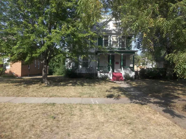 1005 Douglas Ave, Yankton, SD 57078