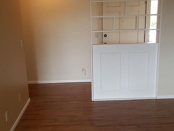 2nd image of 1902 S Union Ave APT 39