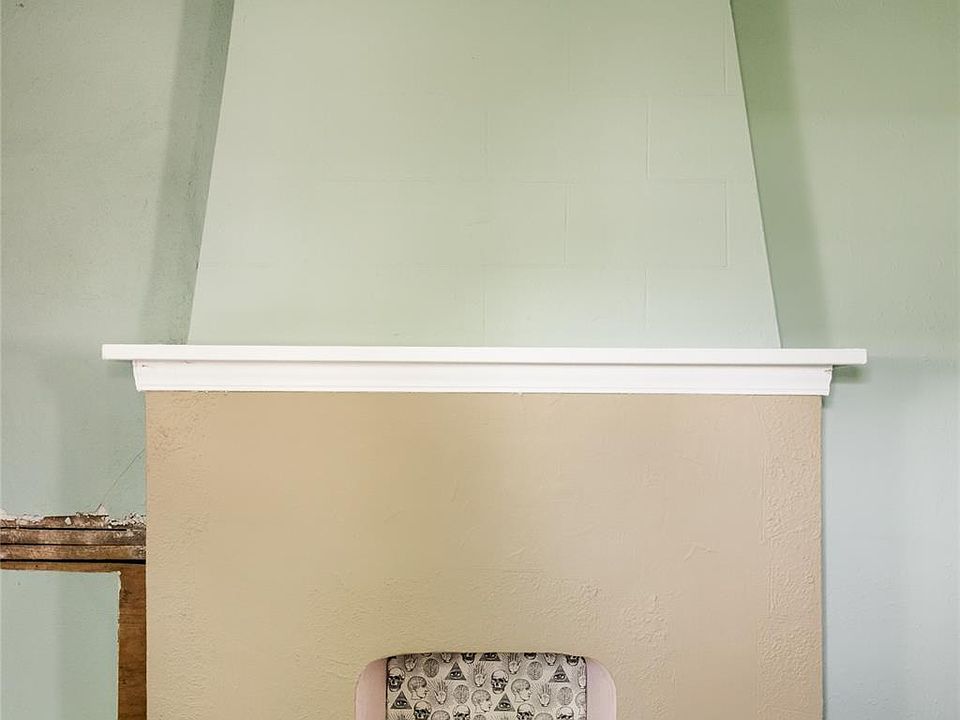23122 Reynolds Ave, photo 9