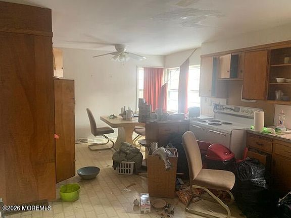 3rd image of 49 Court Street