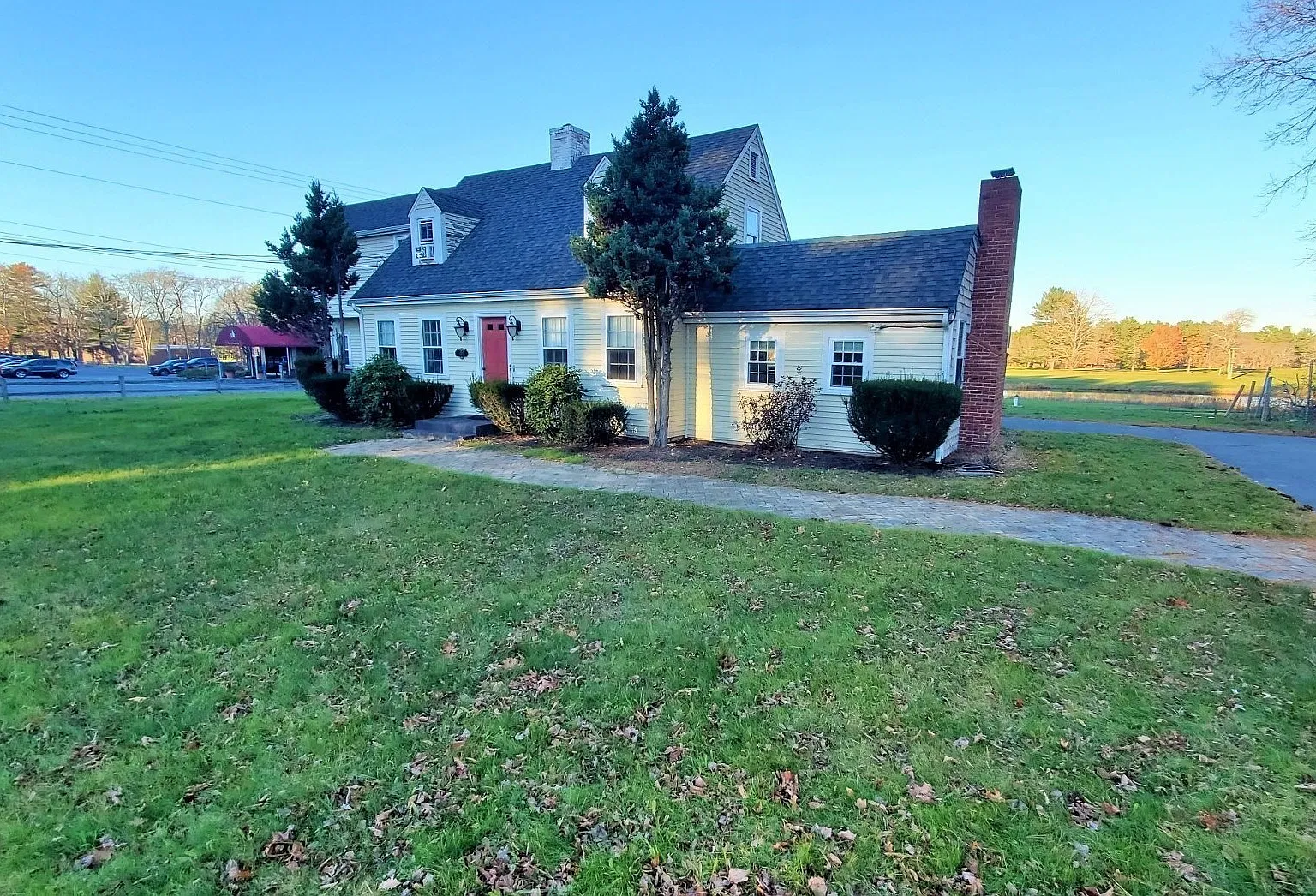 2 bed, 2.0 bath, 1600 sqft, $3,000 — Photo 1