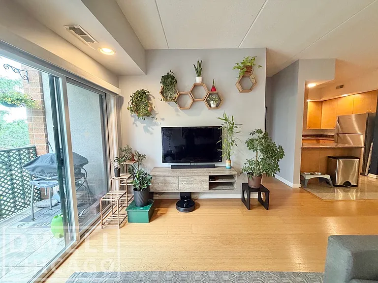 4625 W Lawrence Ave #401 — Photo 8