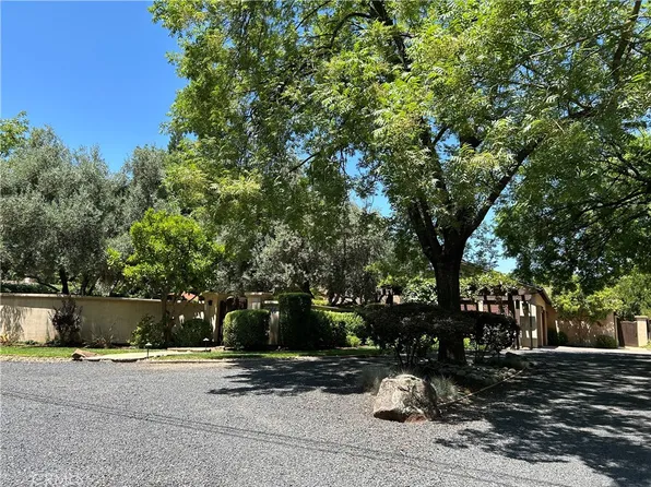 2066 Vallombrosa Ave, Chico, CA 95926