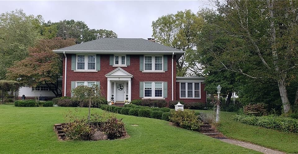 1st image of 18 Maywood Dr