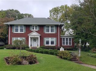 18 Maywood Dr, Danville, IL 61832