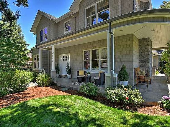 3rd image of 4015 Arbol Dr