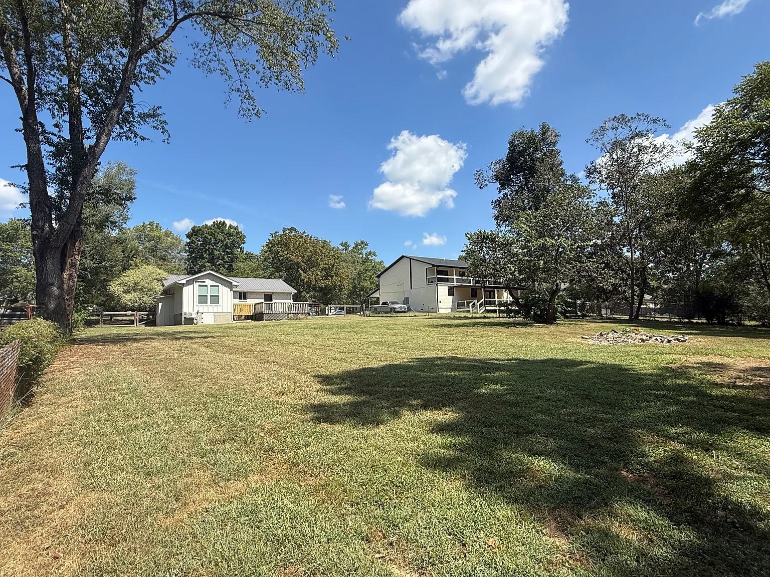 3 bed, 1300 sqft, $2,495 — Photo 3