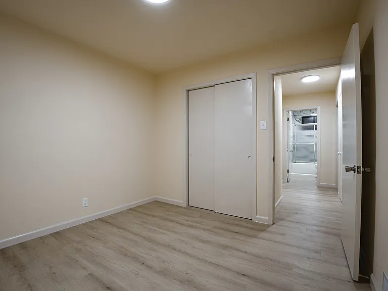582 Euclid Ave #A — Photo 21