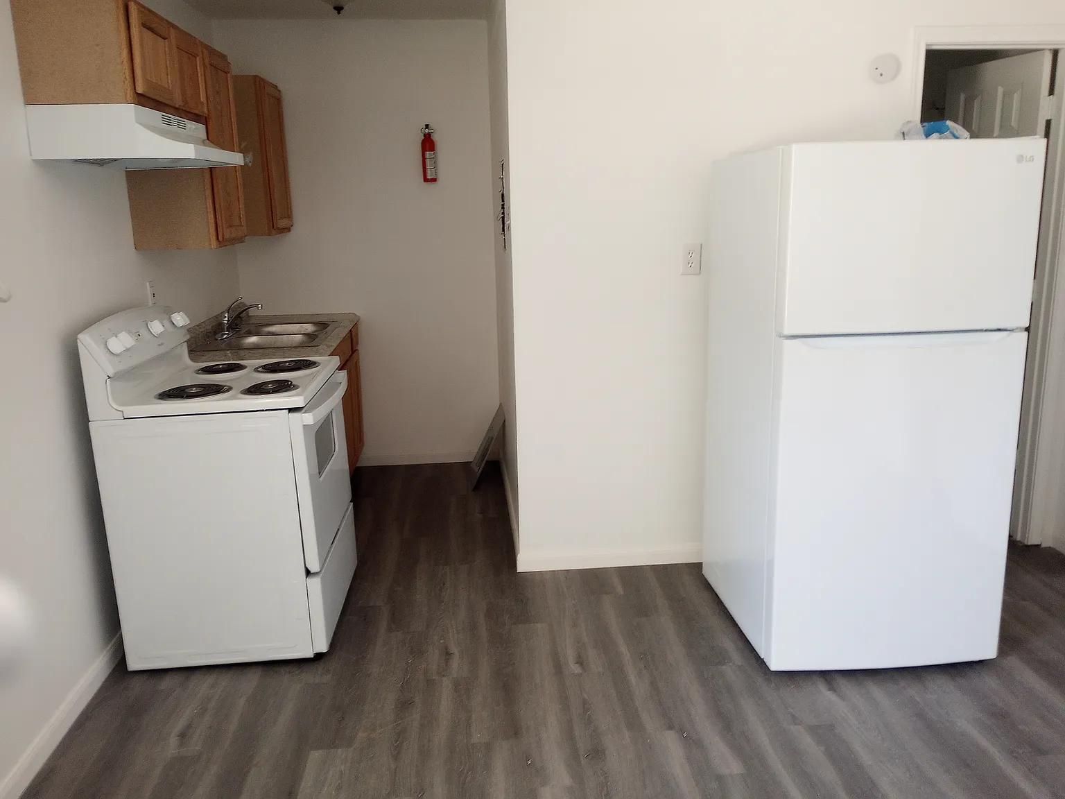 2 bed, $900 — Photo 3