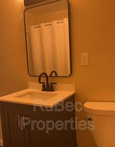 201 E 3rd Ave #3 — Photo 15
