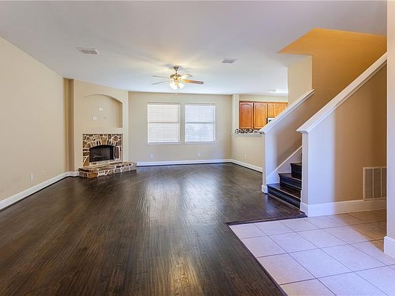 4th image of 2224 Willow Dr