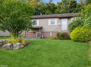 60 Kinsman Ln, Garnerville, NY 10923