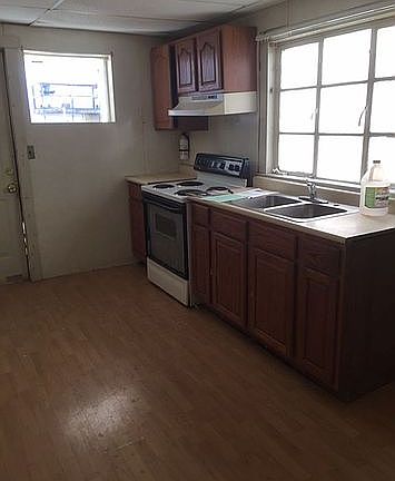 4th image of 451 North St