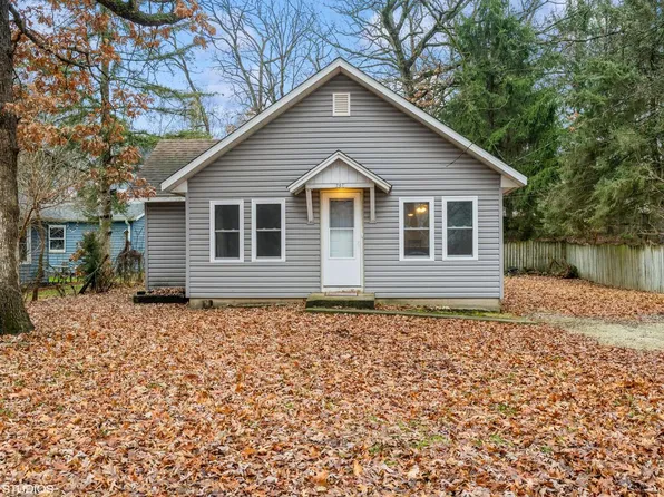 707 Lake STREET, Twin Lakes, WI 53181