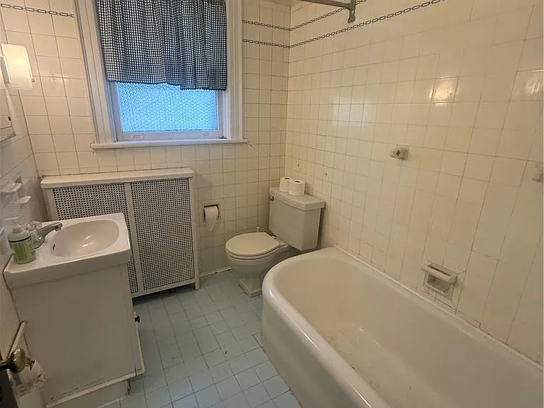 2403 W Allen St #2 — Photo 10