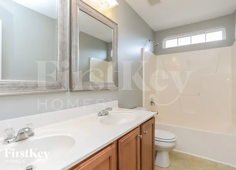 2114 Feather Ridge Dr — Photo 13