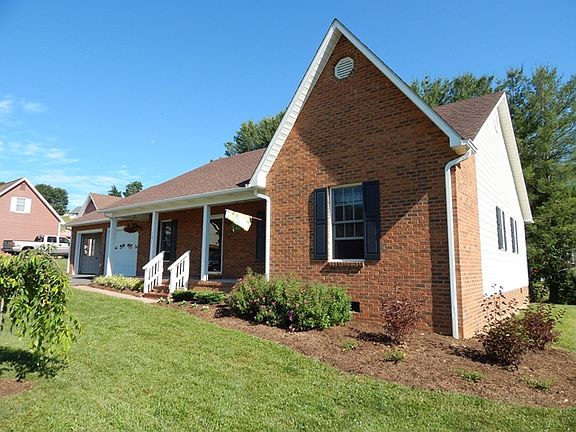 2nd image of 101 Colonial Dr