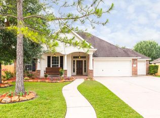 8318 Preston Dr, Pearland, TX 77584
