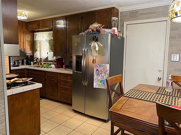2nd image of 2919 Meadow Ave