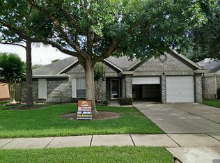 17407 Saxon Dr, Houston, TX 77095