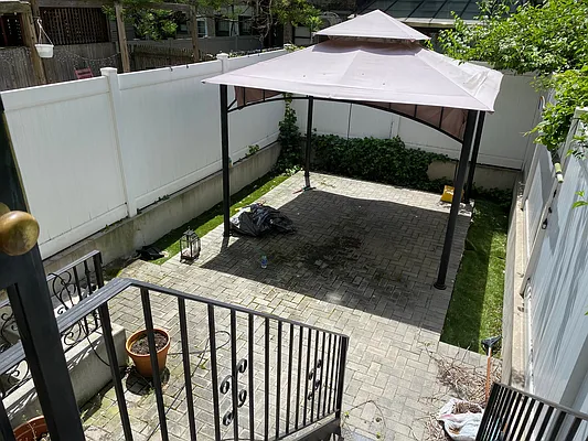 Rented by Oxford Property Group | media 30