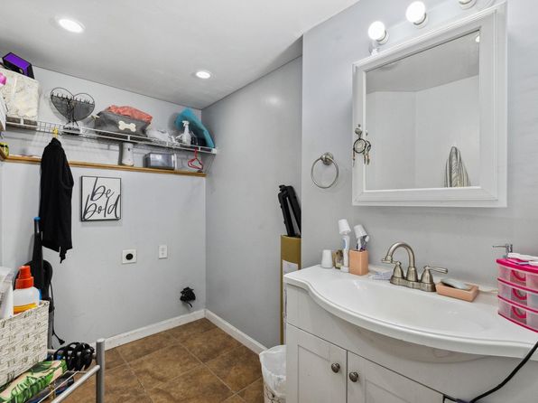 manchester-new-hampshire-95345048 picture