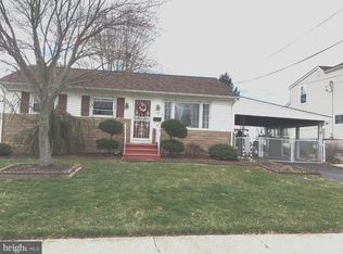13 Willow Rd, Bordentown, NJ 08505