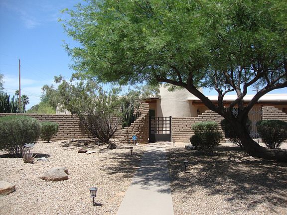 2nd image of 11618 N 70th Pl