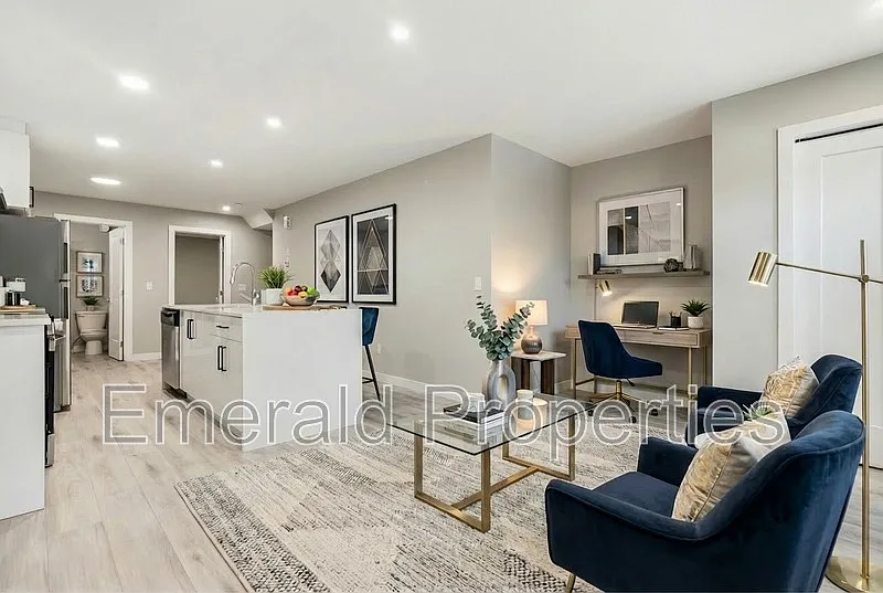 3 bed, 3.0 bath, $2,447 — Photo 1