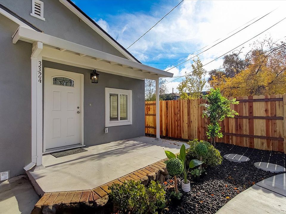 Front Porch_12132022