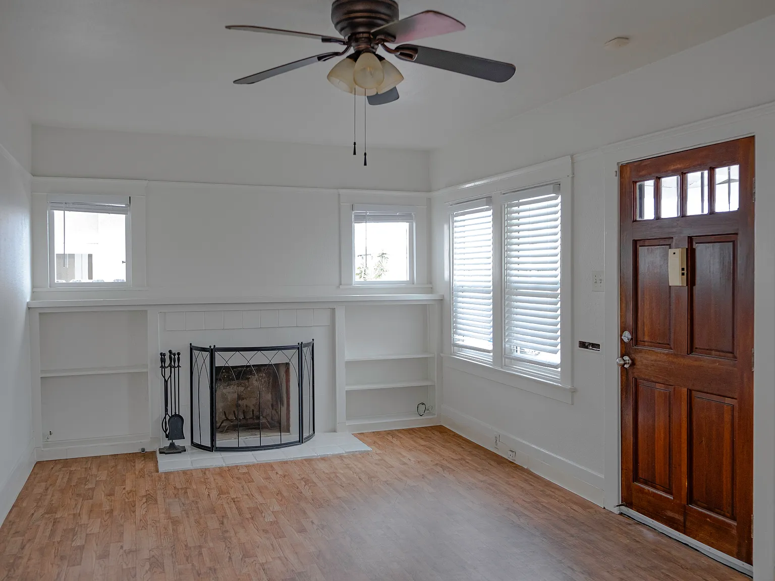 2 bed, 900 sqft, $3,775 — Photo 4