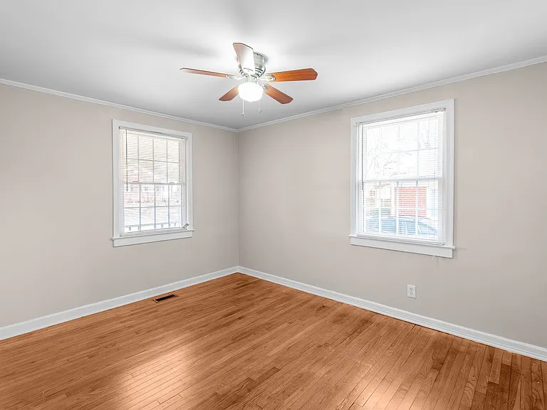 1318 Richmond Pl — Photo 10