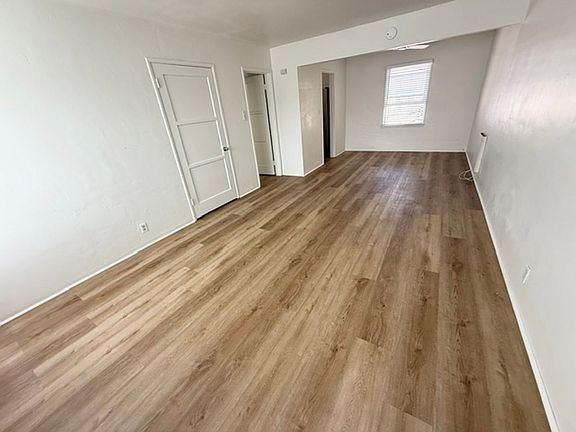 5th image of 2026 Magnolia Ave APT 5