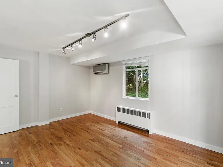 10411 Montrose Ave #2 — Photo 13