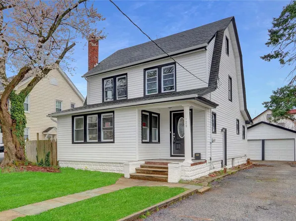 120 Macdonald Street, Hempstead, NY 11550