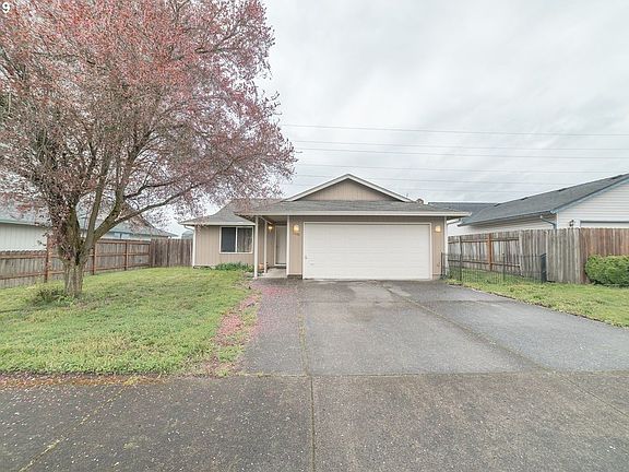 2nd image of 14806 NE 51st St