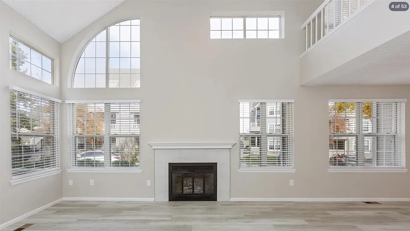 4 bed, 2520 sqft, $3,300 — Photo 3