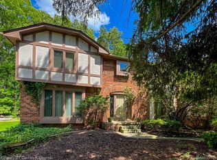6448 Parkview Dr, Troy, MI 48098