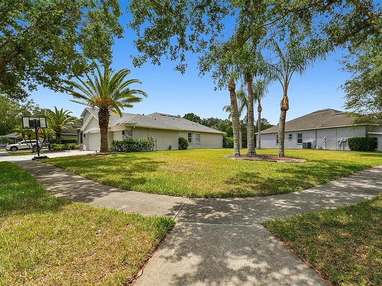 8208 Pinewood Run Ct — Photo 49