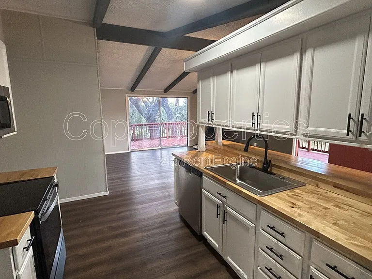 537 Tamarack Dr — Photo 14