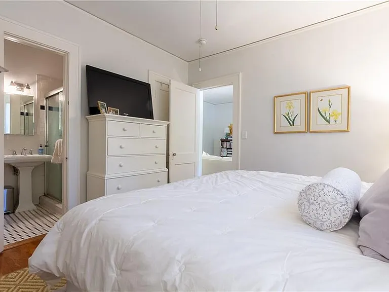 1001 Amsterdam Ave NE — Photo 20
