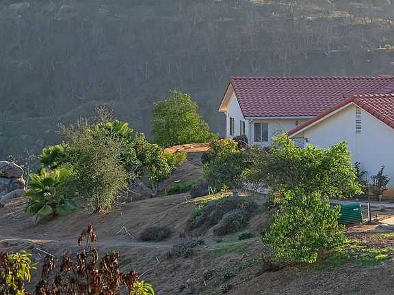 5th image of 13771 Pauma Vista Dr