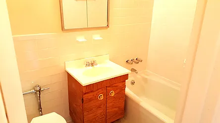 Rented by Realty Queens LLC