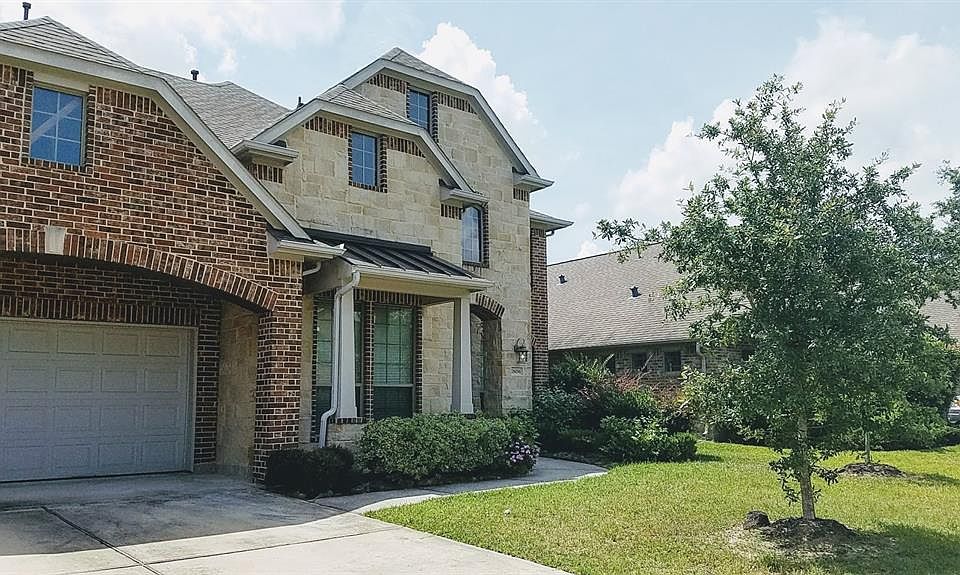 1st image of 26036 Kingshill Dr
