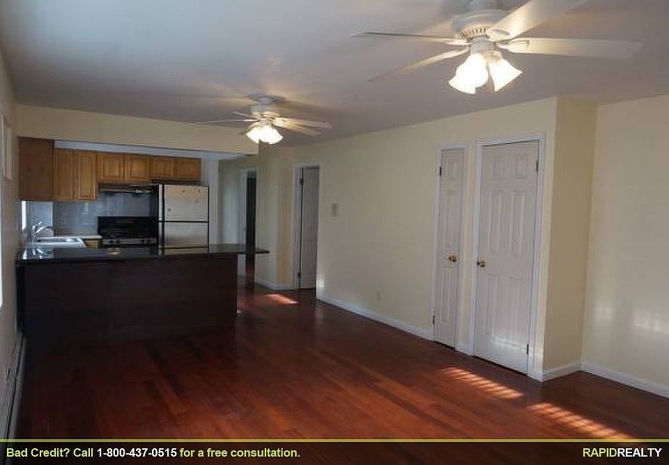 1st image of 4640 161st St